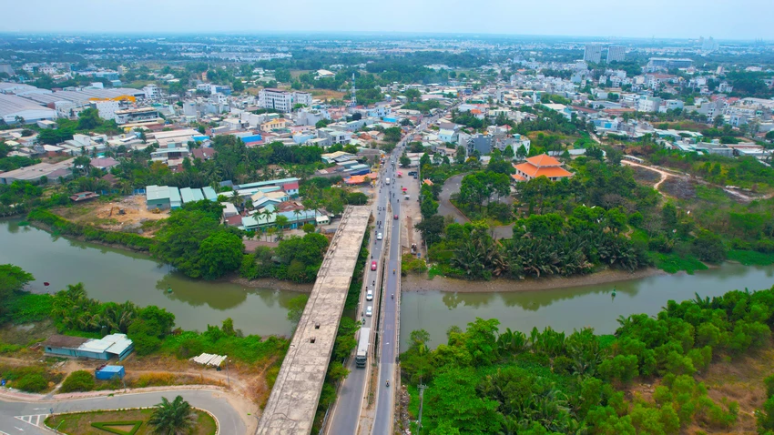 Hiện trạng cầu Tăng Long. Ảnh: NGUYỄN TIẾN xây dựng cầu Tăng Long