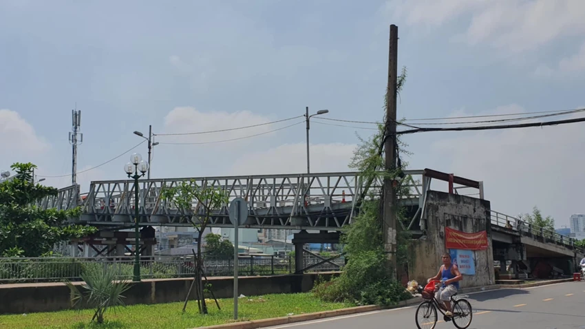 Cầu Rạch Cát, quận 8. Ảnh: CTV IMG_4608.jpeg