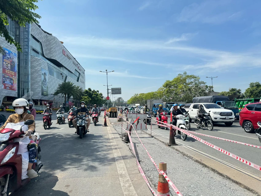 Hiện nay, Trung tâm Quản lý Hạ tầng giao thông đường bộ TP.HCM đang chuẩn bị các công đoạn cuối trước khi tháo dỡ vòng xoay Phạm Văn Đồng- Đường số 20. 2-pham-van-dong-1.jpeg