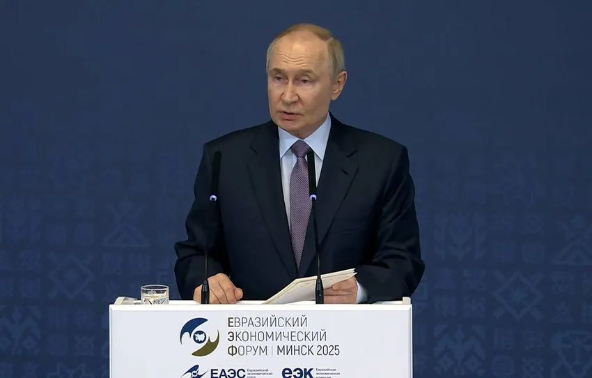 Tổng thống Nga Vladimir Putin phát biểu tại Diễn đàn Kinh tế Á-Âu ngày 26-6. Ảnh: TASS tài sản Nga