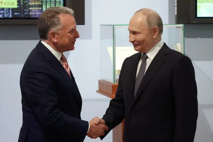 Tổng thống Nga Vladimir Putin (phải) tiếp Đặc phái viên của tổng thống Mỹ về Trung Đông Steve Witkoff tại TP St. Petersburg (Nga) ngày 11-4. Ảnh: SPUTNIK Tổng thống Nga Vladimir Putin (phải) tiếp Đặc phái viên của tổng thống Mỹ về Trung Đông Steve Witkoff tại TP St. Petersburg (Nga) ngày 11-4. Ảnh: SPUTNIK