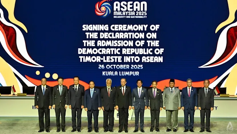 Lãnh đạo các nước thành viên ASEAN tại lễ khai mạc Hội nghị Cấp cao ASEAN lần thứ 47 và các hội nghị liên quan ở Kuala Lumpur (Malaysia) ngày 26-10. Ảnh: Zamzahuri Abas/CNA hội nghị cấp cao asean 2025.jpg