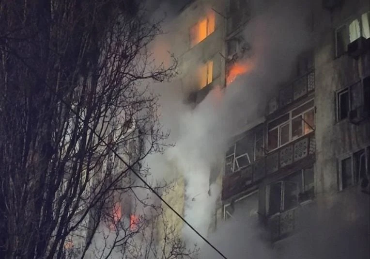 Hiện trường vụ không kích ở Odessa đêm 30-12 rạng sáng 31-12. Ảnh: TELEGRAM Chiến sự Nga-Ukraine 31-12.jpg