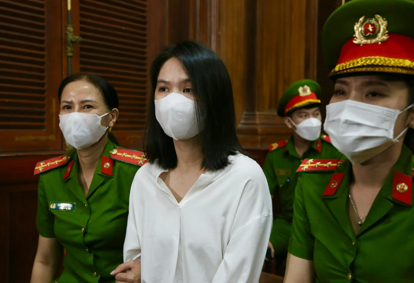 Ngọc Trinh bị VKS đề nghị từ 6-9 tháng tù. Ảnh: HOÀNG GIANG Ngọc Trinh bị VKS đề nghị từ 6-9 tháng tù