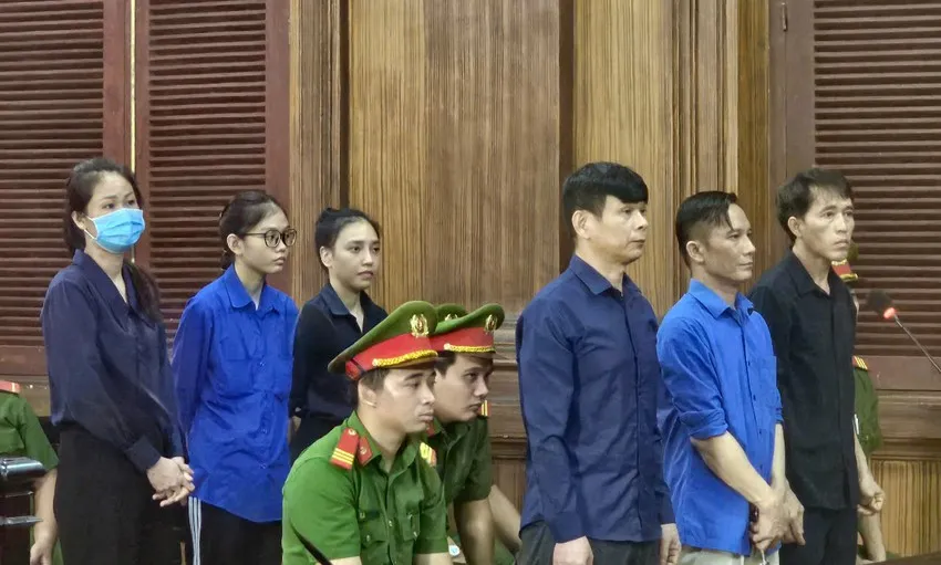 Nhóm bị cáo vận chuyển hơn 118 kg ma túy thoát án tử hình theo quy định mới của Bộ luật Hình sự. Ảnh: SONG MAI tội phạm về ma tuý
