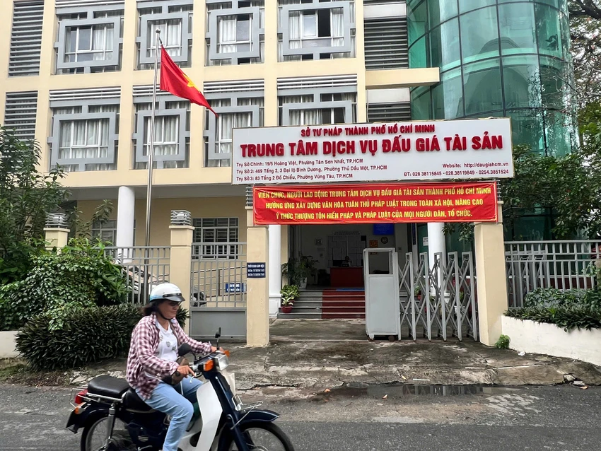 phiên đấu giá