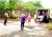 'Đang mùa dịch, giúp bà con tiết kiệm được đồng nào đỡ đồng nấy' ảnh 2 Hóc Môn, TP.HCM: Trả lại tiền cho bà con do mua giùm thịt, cá kém tươi