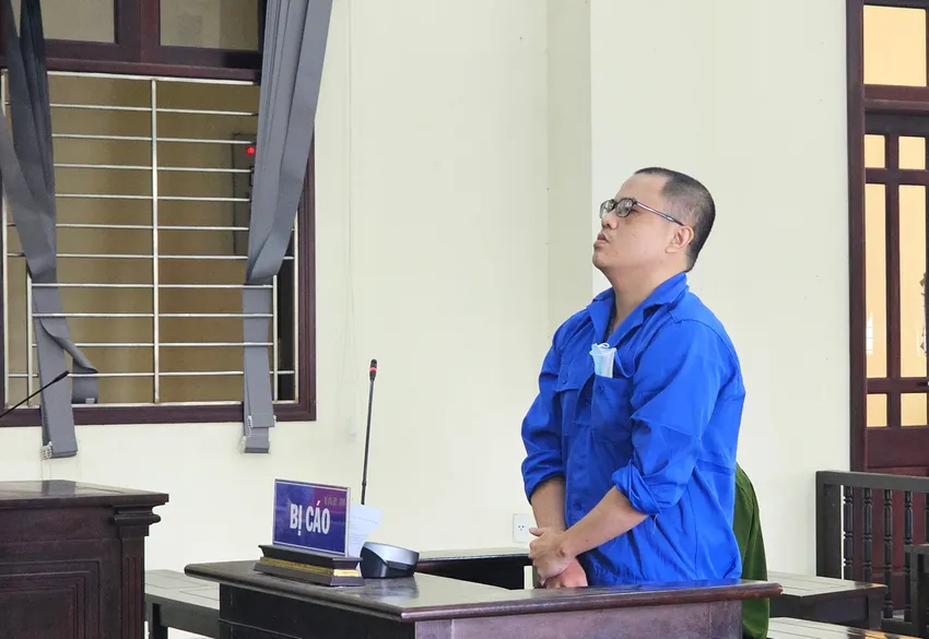 Nguyễn Nhựt Tuấn đã làm giả giấy tờ để lừa vay tiền rồi chiếm đoạt. Ảnh: HUỲNH DU làm giả giấy đất 1.jpg
