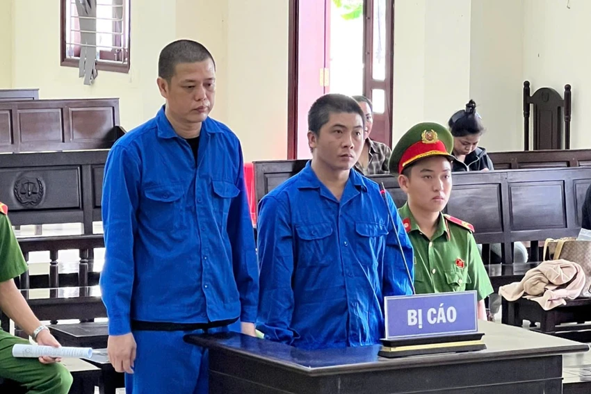 Giang Đức Cường và Đoàn Thái Học tại phiên tòa. Ảnh: HD mắc bệnh tâm thần