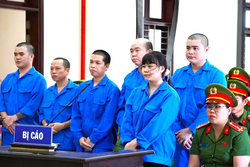 tuyển nhân viên (1).jpg