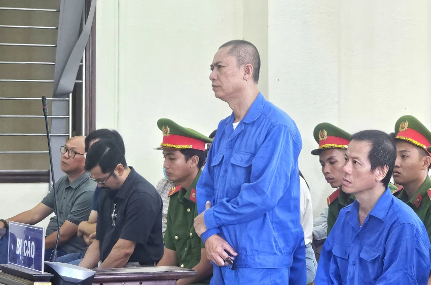 Đào Đức Hạnh tại phiên tòa. Ảnh: HUỲNH DU giám đốc trung tâm.jpg