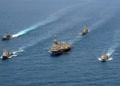 Iran sẽ cắt bớt cam kết trong thỏa thuận hạt nhân ảnh 2 Mỹ sai lầm thế nào khi đưa tàu sân bay đến gần Iran?