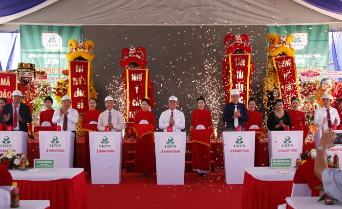 Khánh thành nhà máy chế biến thảo dược công nghệ cao tại cụm công nghiệp Quảng Sơn. Ảnh: QUỲNH TRANG c277ad4dc95d4efdkhoi cong nm.jpg