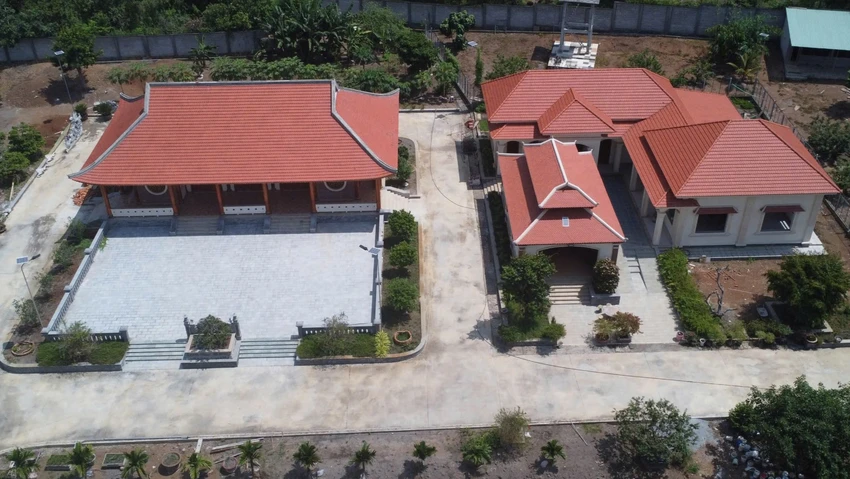 "Biệt phủ" xây dựng sai phép tồn tại gần 1 năm dù đã nhận 3 quyết định xử phạt. Ảnh: TT xây dựng sai phép (1).jpg