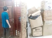 Sau tiếng nổ lớn, lửa phá hủy 4 căn nhà ở An Giang ảnh 4 Dùng căn hộ làm kho hàng hóa, cư dân lo cháy nổ