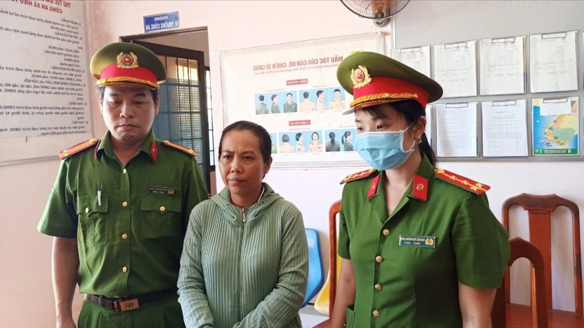 Công an thi hành lệnh bắt tạm giam bị can Nguyễn Thị Mỹ Diện Thêm vụ lừa đảo chơi hụi tiền tỉ ở Trà Vinh