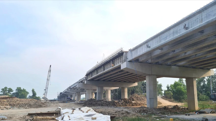 Cao tốc Châu Đốc - Cần Thơ - Sóc Trăng đoạn qua tỉnh An Giang cát san lấp cao tốc
