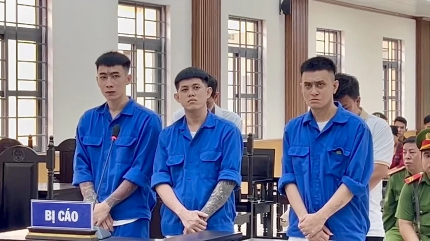 Nhóm 5 bị cáo chế tạo súng, mua bán vũ khí quân dụng trái phép lãnh án. Ảnh: HD chế tạo súng an giang