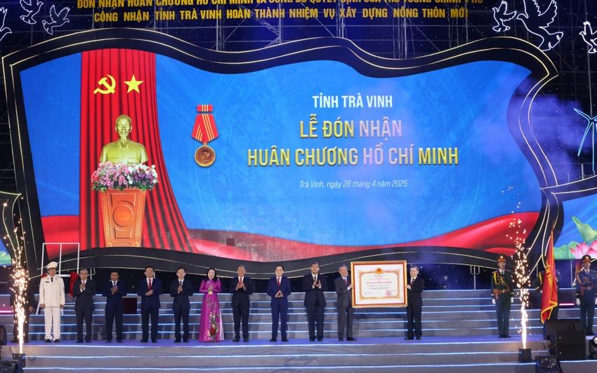 Trà Vinh vinh dự đón nhận Huân chương Hồ Chí Minh cao quý huân chương Hồ Chí Minh