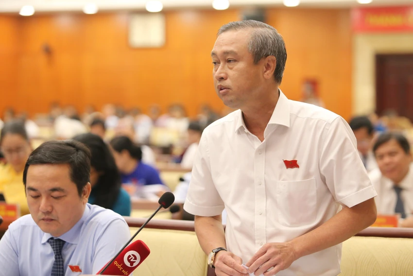 Giám đốc Sở Nội vụ TP.HCM Huỳnh Thanh Nhân lý giải. Ảnh: HÀ THƯ thu-nhap-tang-them-3.jpg