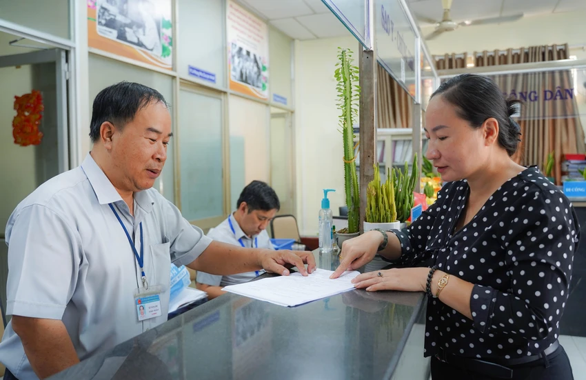 Cán bộ TP.HCM chỉ được chi thu nhập tăng thêm khi xếp loại hoàn thành tốt nhiệm vụ trở lên. Ảnh: THUẬN VĂN Hoàn thành tốt nhiệm vụ trở lên, cán bộ TP.HCM mới được chi thu nhập tăng thêm-thu-nhap-tang-them.jpg