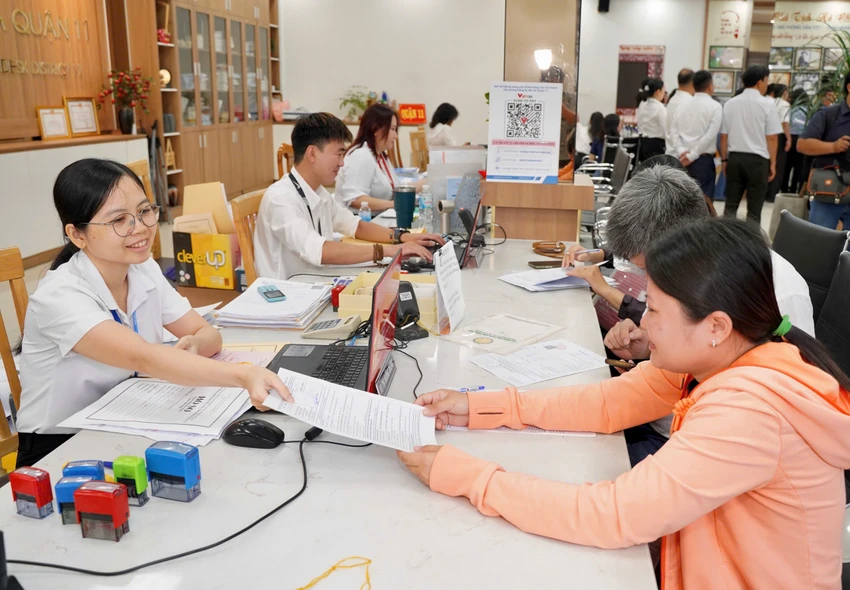 Người dân TP.HCM không mất phí khi điều chỉnh giấy tờ do sáp nhập xã, tỉnh-dieu-chinh-giay-to.jpg