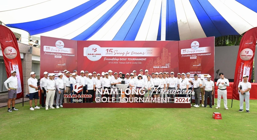 Giải golf “Nam Long Friendship Golf Tournament 2024” gắn liền với chương trình học bổng “Swing for Dreams” lần thứ 15 được tổ chức với sự tham dự của các mạnh thường quân cá nhân và đối tác thân hữu Chương trình học bổng Swing for Dreams lần thứ 15 đóng góp hơn 800 triệu đồng cho sinh viên nghèo vượt khó
