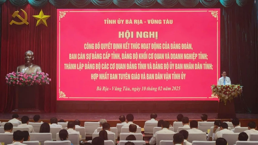 Ông Phạm Viết Thanh, Bí thư Tỉnh ủy, Chủ tịch HĐND tỉnh Bà Rịa - Vũng Tàu phát biểu bế mạc hội nghị. Ảnh: TK oNG-pHAM-vIET-tHANH.jpg