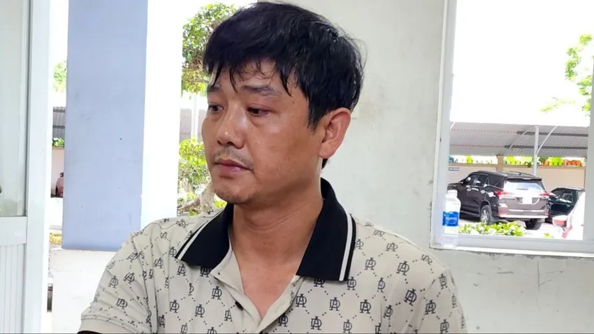 Dương Ngọc Duy - nghi can cướp ngân hàng tại công an. Ảnh: T.Trung 1000029880.jpg