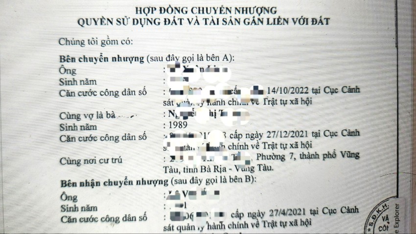 Sau khi công chứng giao dịch mua bán nhà xong, bị hại chuyển 5 tỉ đồng cho bên bán thì mới phát hiện ra giấy tờ giả khi văn phòng công chứng tố cáo (Ảnh chụp lại) Ký hợp đồng mua nhà có công chứng, trả 5 tỉ đồng xong mới nhận tin giấy tờ giả