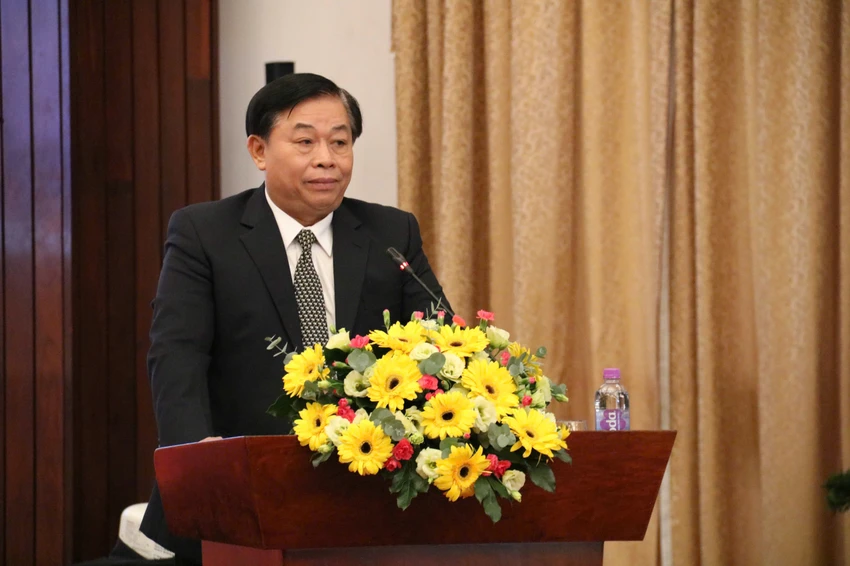 Ông Trần Hữu Phước, Quyền Giám Đốc Hội trường Thống Nhất. dinh-doc-lap-2.jpg