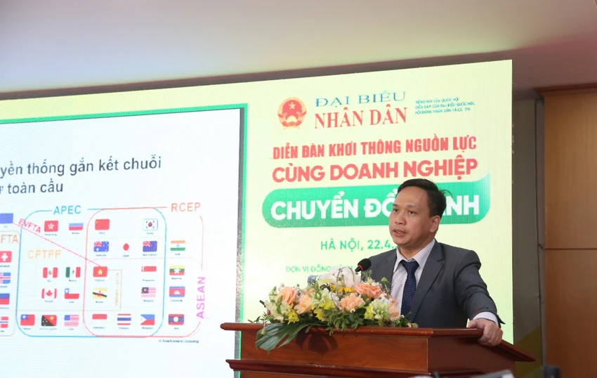 TS. Nguyễn Quốc Việt – Chuyên gia kinh tế (Trường Đại học Kinh tế, Đại học Quốc gia Hà Nội). khoi-thong-nguon-luc-dong-hanh-cung-doanh-nghiep-tren-hanh-trinh-chuyen-doi-xanh-3.jpg