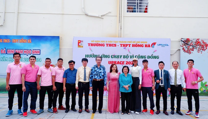 Trường THCS - THPT Hồng Hà là điểm đầu tiên tham gia hưởng ứng chương trình UpRace vu-a-dinh.jpg