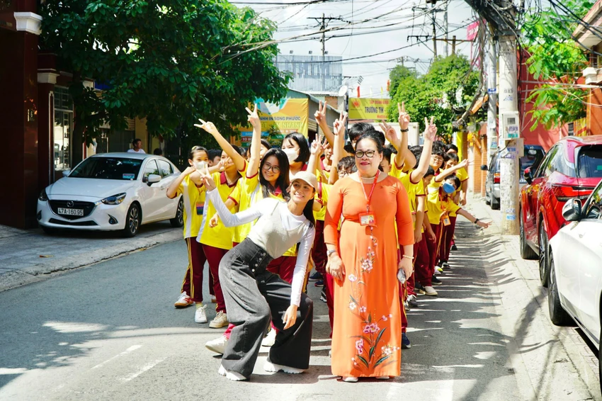 H’Hen Niê cùng học sinh vẽ túi xách, hưởng ứng UpRace 2023 ảnh 12 vu-a-dinh4.jpg