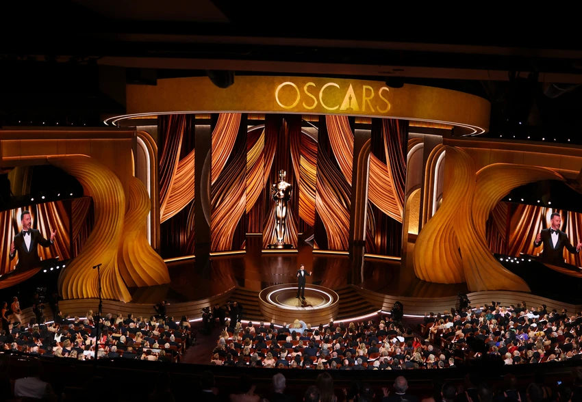 Oscar 2024 được dẫn dắt bởi MC Jimmy Kimmel. Đây là lần thứ 4 nam MC được tham gia dẫn cho lễ trao giải đình đám này. Ảnh: CNN Oscar 2024