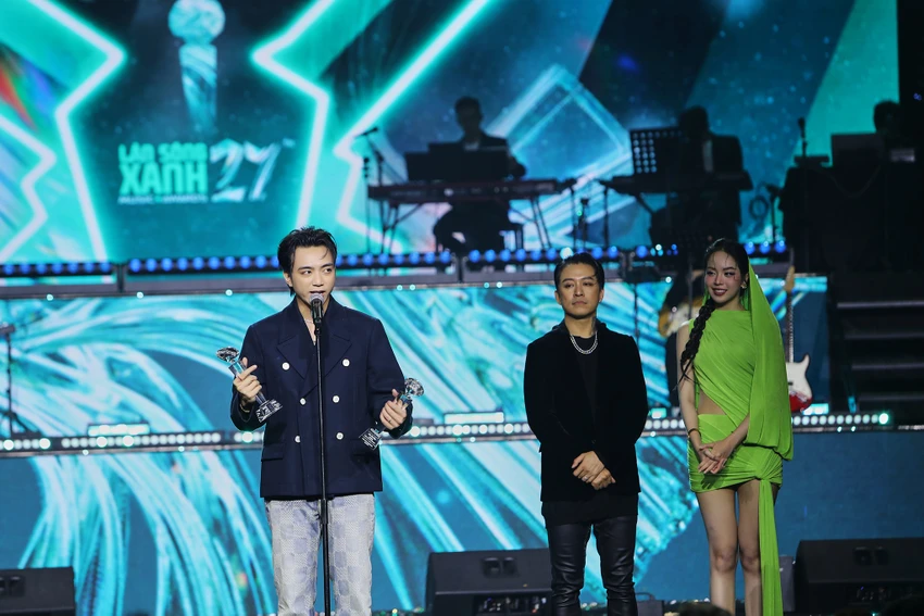 Soobin Hoàng Sơn mang về giải Album của năm và Sự kết hợp xuất sắc. lan-song-xanh2.jpg