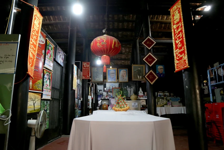 Hình ảnh trong nhà cổ Vương Hồng Sển. nha-co-vuong-hon-sen.jpg