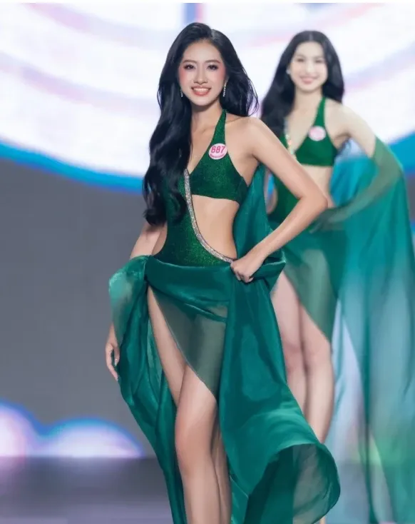Hà Trúc Linh sở hữu chiều cao 1,72 m, số đo 80-58-95 cm hoa-hau-viet-nam-2024-3.jpg