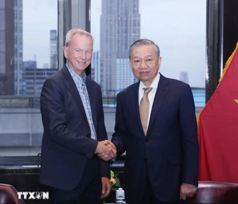 Tổng Bí thư, Chủ tịch nước Tô Lâm tiếp ông Eric Schmidt, nguyên Chủ tịch, Tổng Giám đốc Tập đoàn Google. Ảnh: TTXVN 2409Congnghe3.jpg
