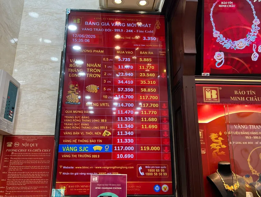 1206Vang1.jpg