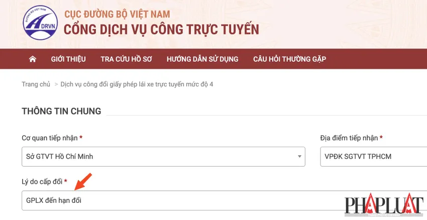 Chọn lý do cấp đổi GPLX online. Ảnh: MINH HOÀNG Chọn lý do cấp đổi GPLX. Ảnh: MINH HOÀNG
