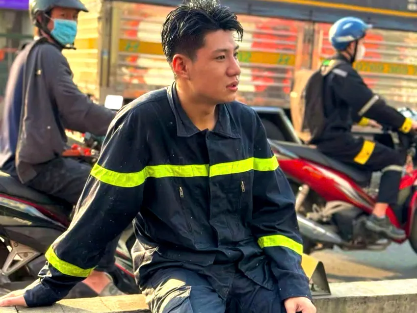 Chiến sĩ Nguyễn Mai Thi, Phòng Cảnh sát PCCC và CNCH (PC07), Công an TP.HCM. z7302086988618_52e48a514282e7904adad370c2ec325c.jpg