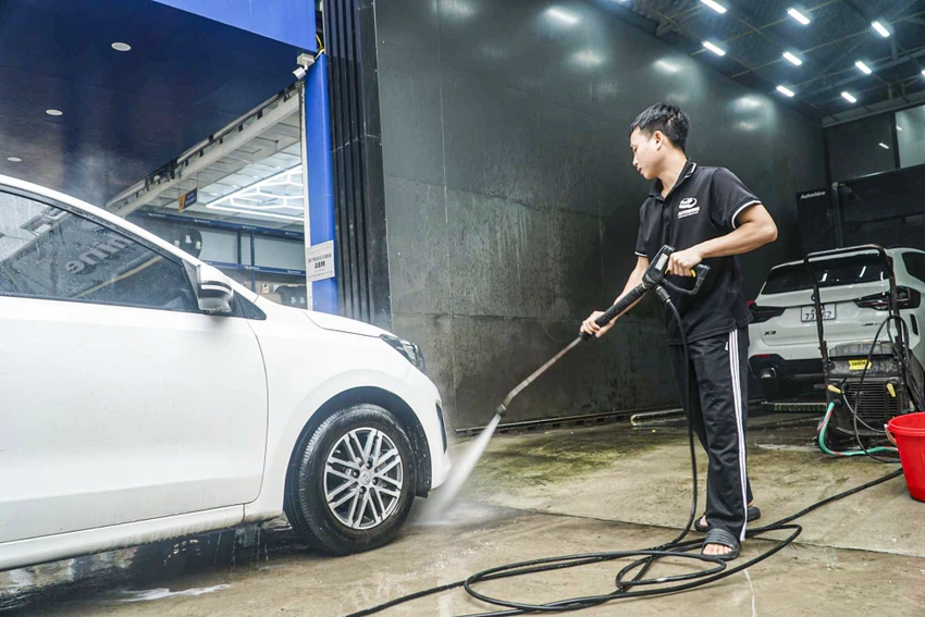 Theo ghi nhận vào những ngày cận Tết Nguyên đán 2025, nhu cầu "spa xe" của người dân Hà Nội tăng cao. tet-nguyen-dan (7).jpg