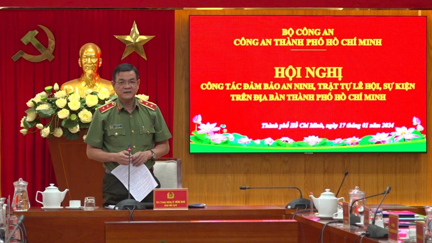 Trung tướng Lê Hồng Nam, Giám đốc Công an TP.HCM chủ trì hội nghị. Ảnh: BT Công an TP.HCM sẽ kiểm soát, xử lý nghiêm việc dùng flycam ở sự kiện, lễ hội dịp Tết