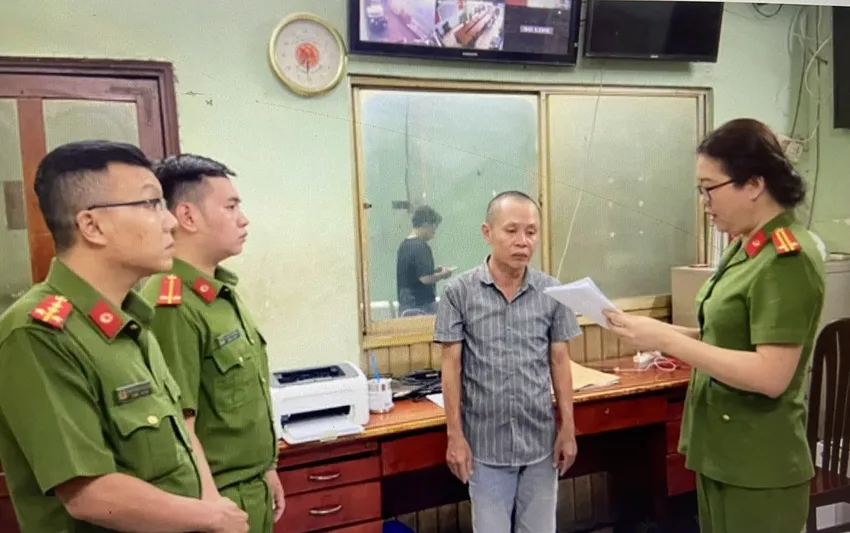 Công an khởi tố, bắt giam Vinh để điều tra. Ảnh: CA Lập 26 công ty ‘ma’ để mua bán trái phép hóa đơn lên đến ngàn tỉ