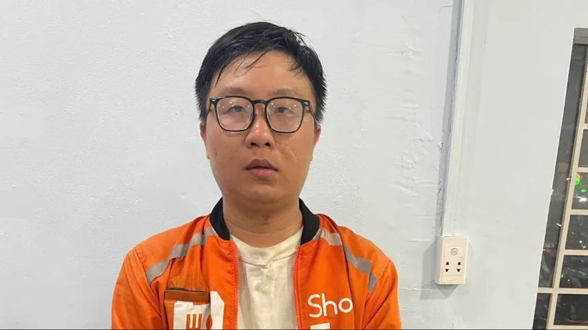cuop-giat-iphone-thanh-nien-bi-cong-an-xa-cung-phong-hinh-su-bat-trong-8-gio.jpg