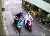 Camera ghi cảnh trộm lựa xe sang bẻ khoá ở Gò Vấp ảnh 3 Truy xét đôi nam nữ vào phòng trọ trộm xe máy lúc sáng sớm