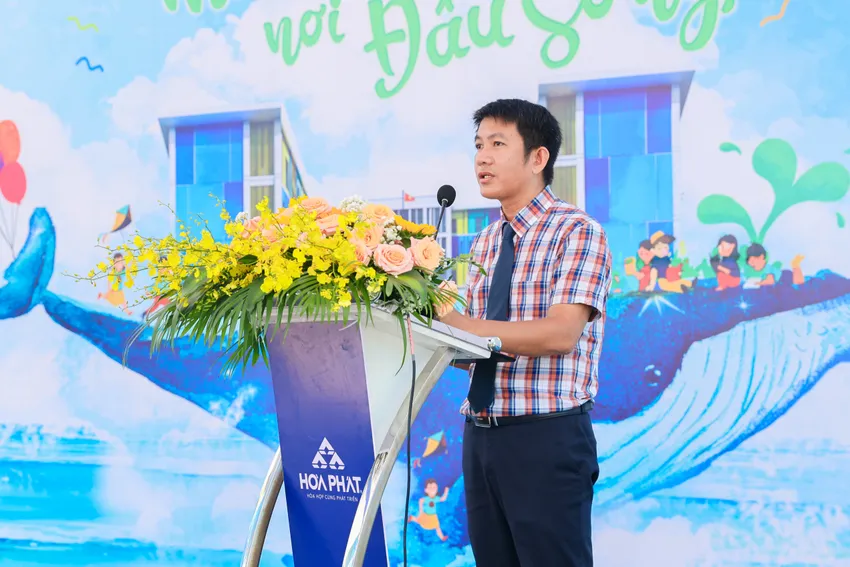 Ông Lữ Thế Lâm, Phó Chủ tịch UBND xã Vạn Tường phát biểu tại buổi lễ. BANG1649.jpg