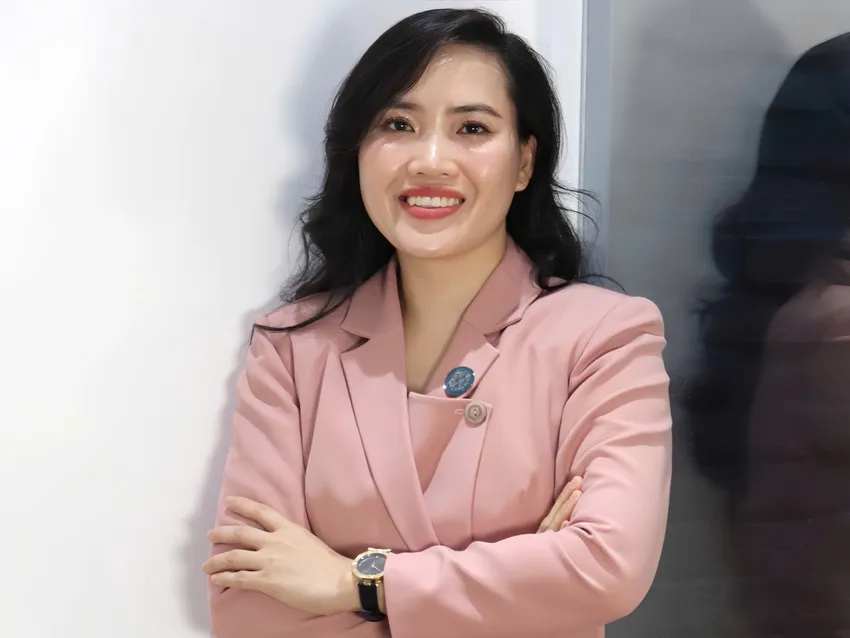 Luật sư Phùng Thị Huyền. LS-Huyen.jpg
