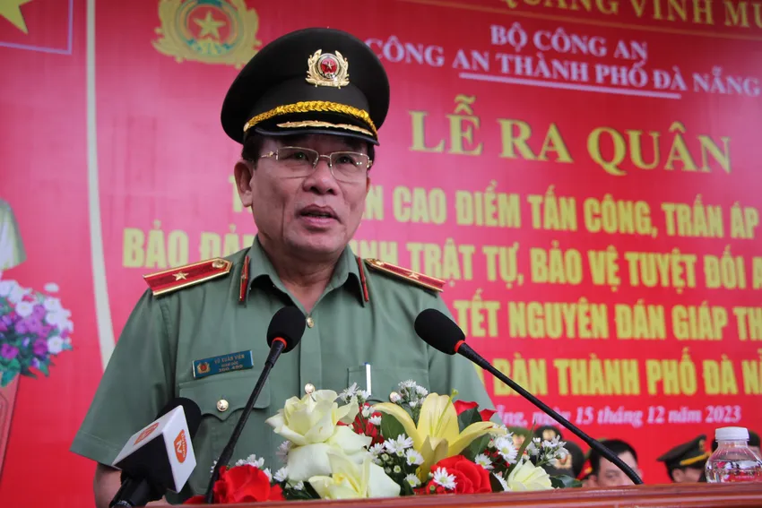 Thiếu tướng Vũ Xuân Viên, Giám đốc Công an Đà Nẵng phát biểu chỉ đạo. Ảnh: MINH TRƯỜNG. Cong-an-da-nang-giam-doc.jpg